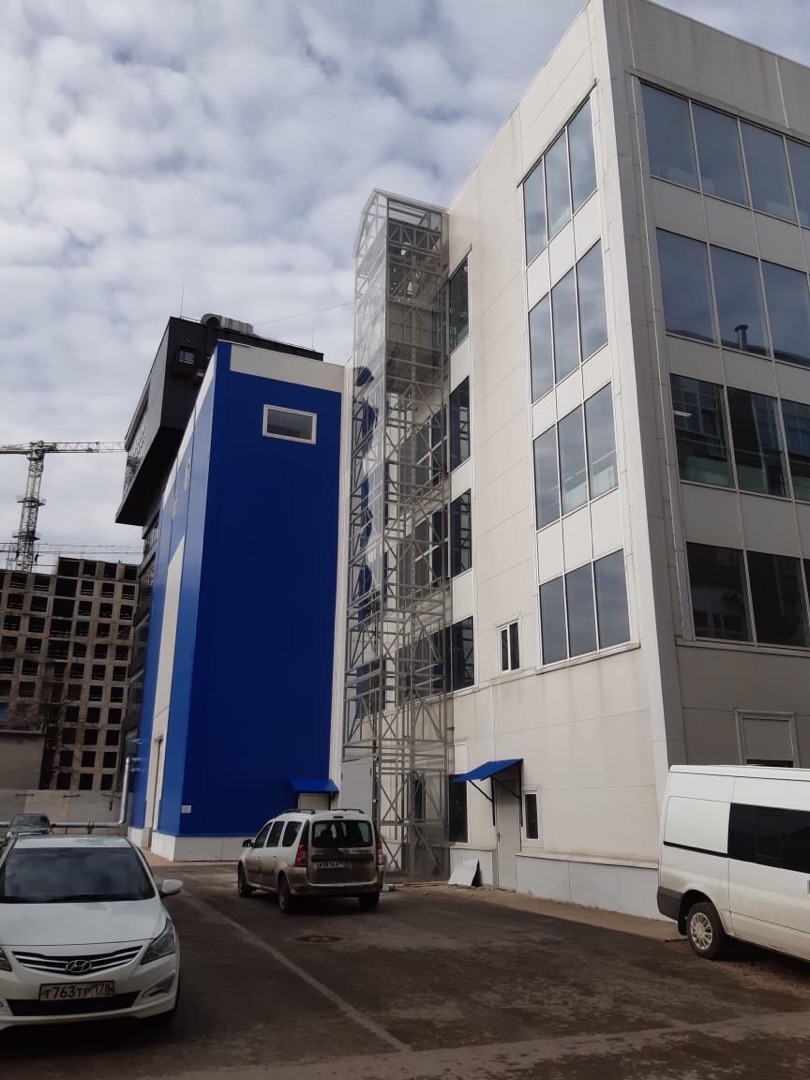 Подъемник грузовой в металлокаркасной шахте, 1500 кг, Спб